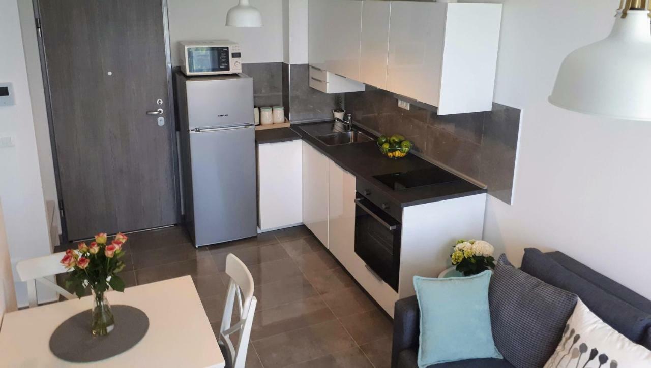 Apartment Eni With Garage Parking スプリト エクステリア 写真